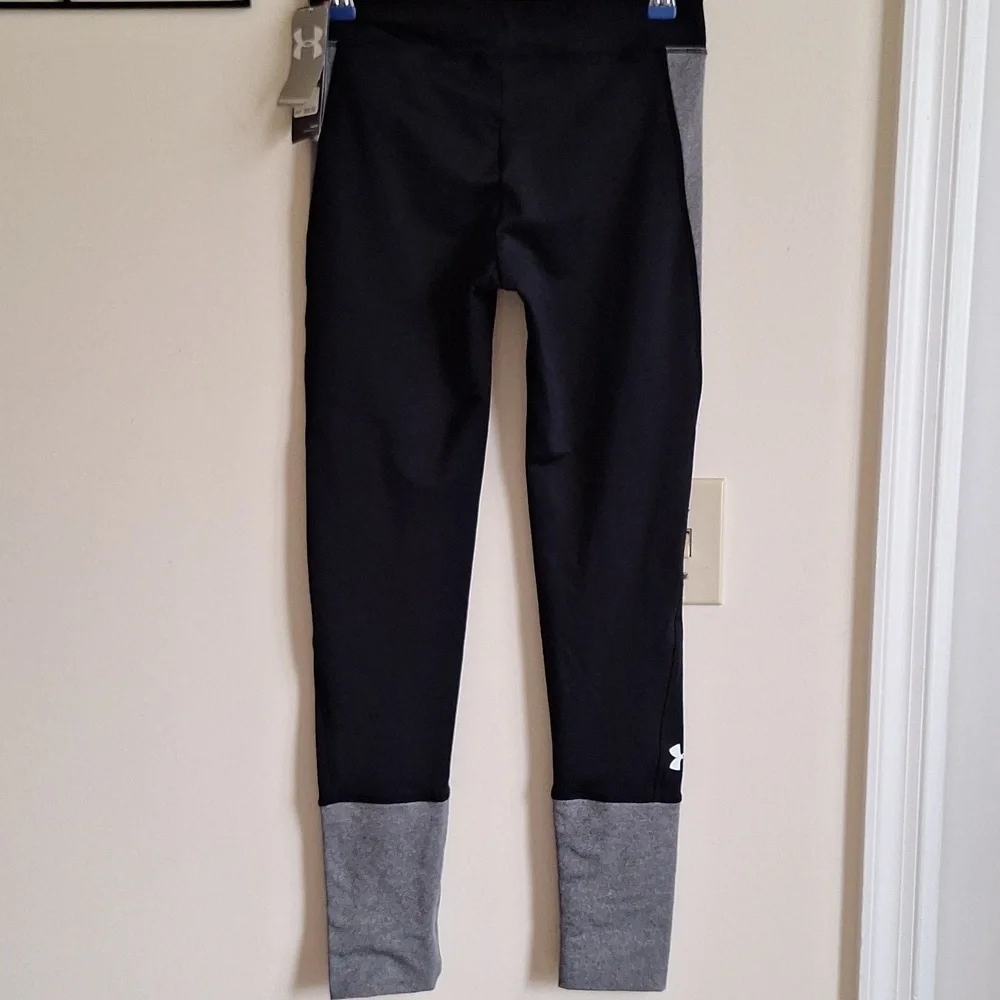 Under Armour Black and Gray Girls Leggings size Large